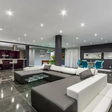 Luxurious Ii.heated Pool 200 Meters From The Beach Castelldefels-sitges