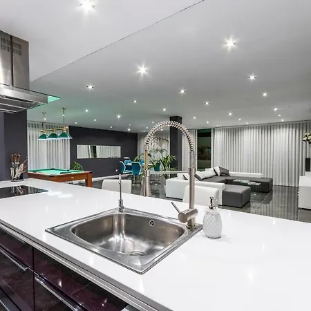Luxurious Ii.heated Pool 200 Meters From The Beach Castelldefels-sitges