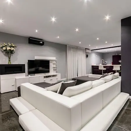 Semesterbostad Luxurious Ii.heated Pool 200 Meters From The Beach Castelldefels-sitges Sitges